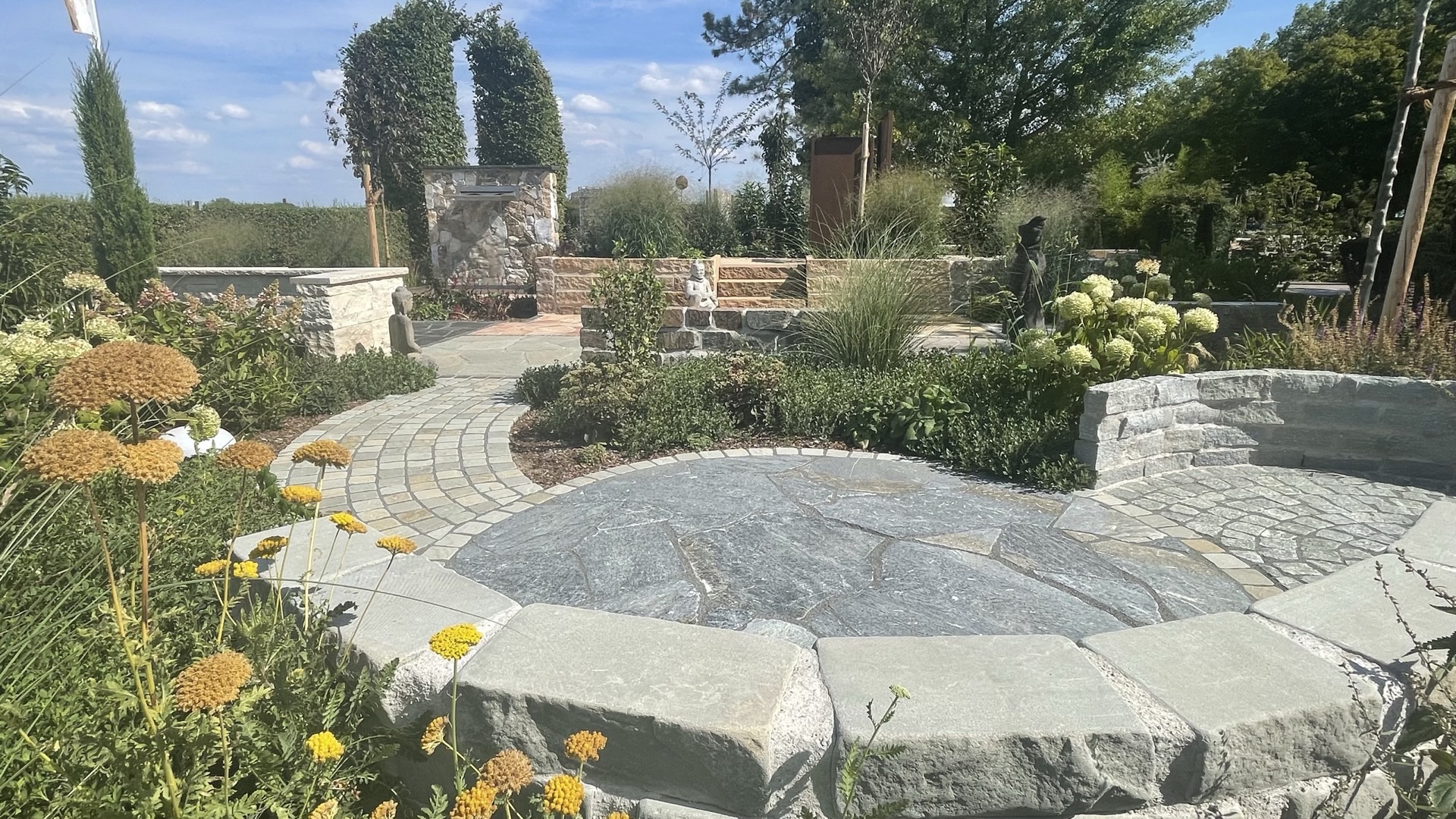 Rundgang durch die Naturstein-Ausstellung